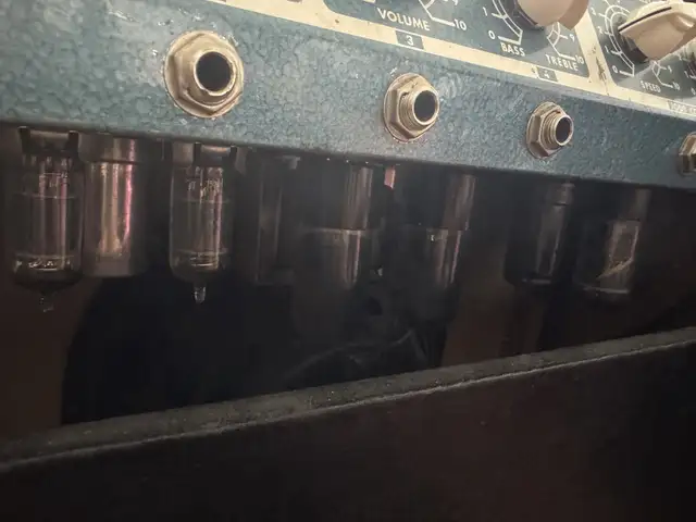 1962 Harmony H306C guitar amplifier in Amps & Pedals in City of Toronto - Image 5