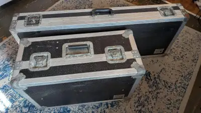 These cases were made here in Ontario (I believe in the 1980s) by the Clydesdale Custom Case Co. Ltd...
