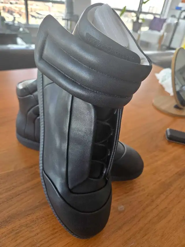 maison Margiela shoes  in Men's in Laval / North Shore - Image 6