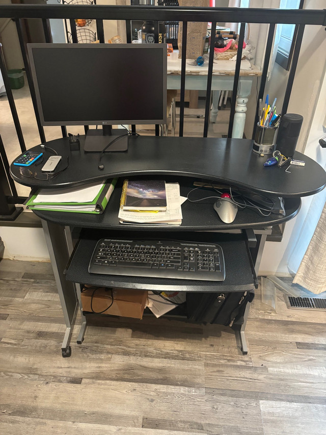 Foldable desk black in Desks in Edmonton - Image 2