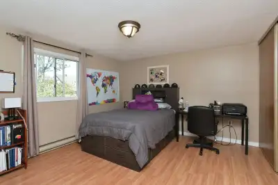1 ROOM SHARING STUDENT RENTAL- 6 MINS WALK TO GEORGIAN COLLEGE