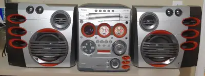 Philips FWM587 Mini Hi-Fi System & 5 CD Changer with Speakers, View more