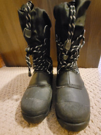 Baffin youth winter boots Size 3