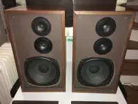 *Update* Realistic Nova 7B Speakers Pair # 1