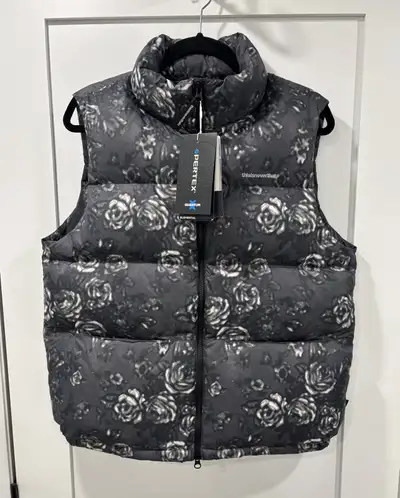 thisisneverthat Men’s winter vest Size Small New!, View more