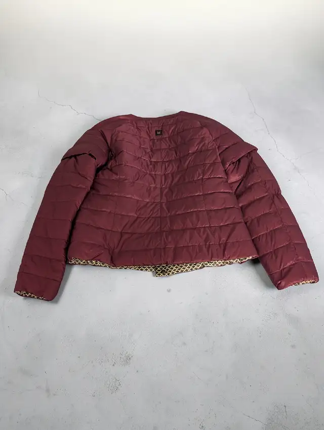 WEEKEND MAX MARA REVERSIBLE PUFFER JACKET US 2 in Women's - Tops & Outerwear in City of Toronto - Image 3