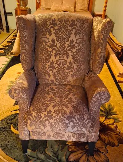 Manual Wing Chari Recliner, Height 41" Width 31" Paid $1299.00 Never used. Colour: Light Moss Green...