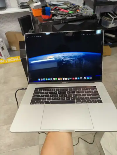 MacBook pro 2017 , View more