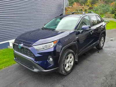 Price: $31,000 (Or Best Reasonable Offer) Kilometers: 94,500 km Fuel Economy: Very-Efficient (Approx...
