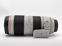 Canon EF 70-200 mm f/2.8 L IS III USM Lens + Hood