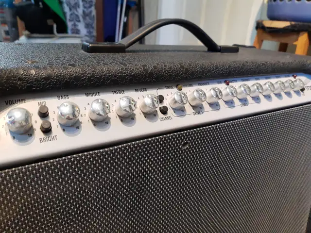 Laney TF300 120watt Guitar Amplifier with footswitch $200 in Amps & Pedals in Kingston - Image 3