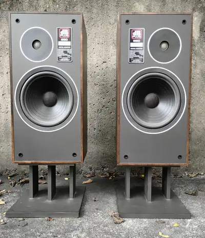 dB Plus 880 Speakers. Efficient 96 db/watt, Ian Paisley design, View more