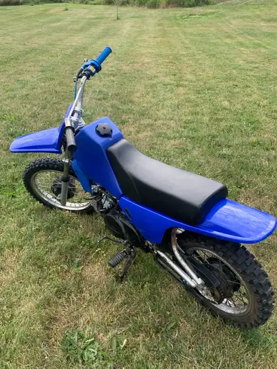 Pw80 unknown year, starts and runs but needs work. No front brake. In Almonte