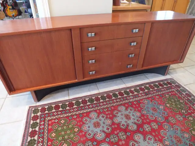 TEAK TAMBOUR BUFFET HUTCH SIDEBOARD MCM in Hutches & Display Cabinets in Barrie - Image 11