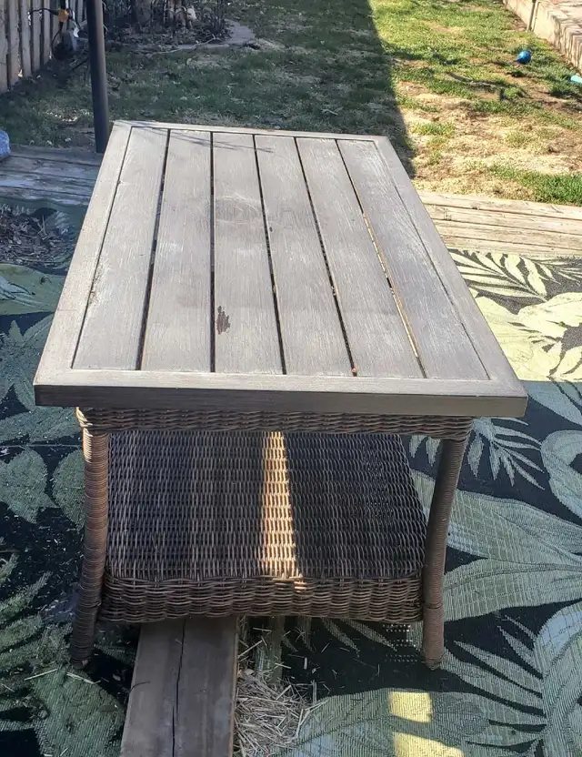 Outdoor Wicker Coffee Table (Brown) in Patio & Garden Furniture in Oakville / Halton Region - Image 3