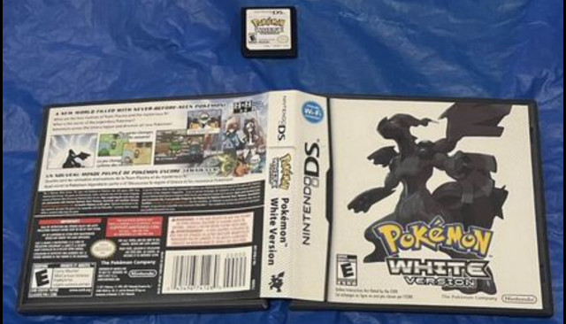 Pokémon White Version  in Nintendo DS in Mississauga / Peel Region