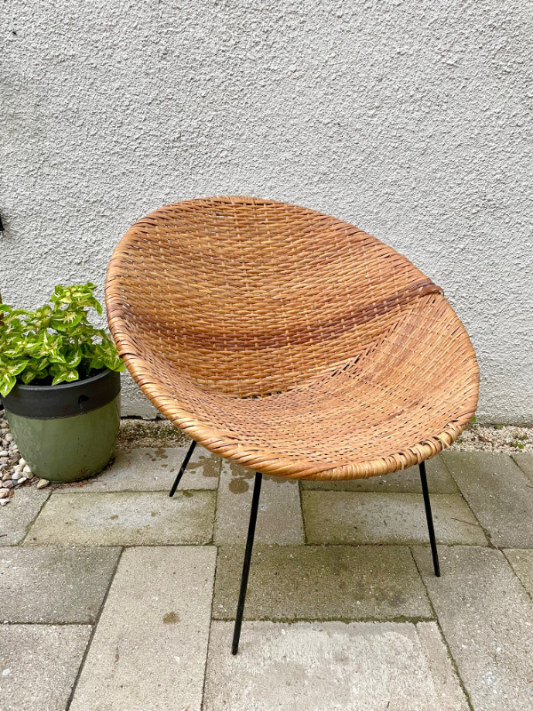 Classic Mid Century Modern Wicker Rattan Hoop Chair Chairs