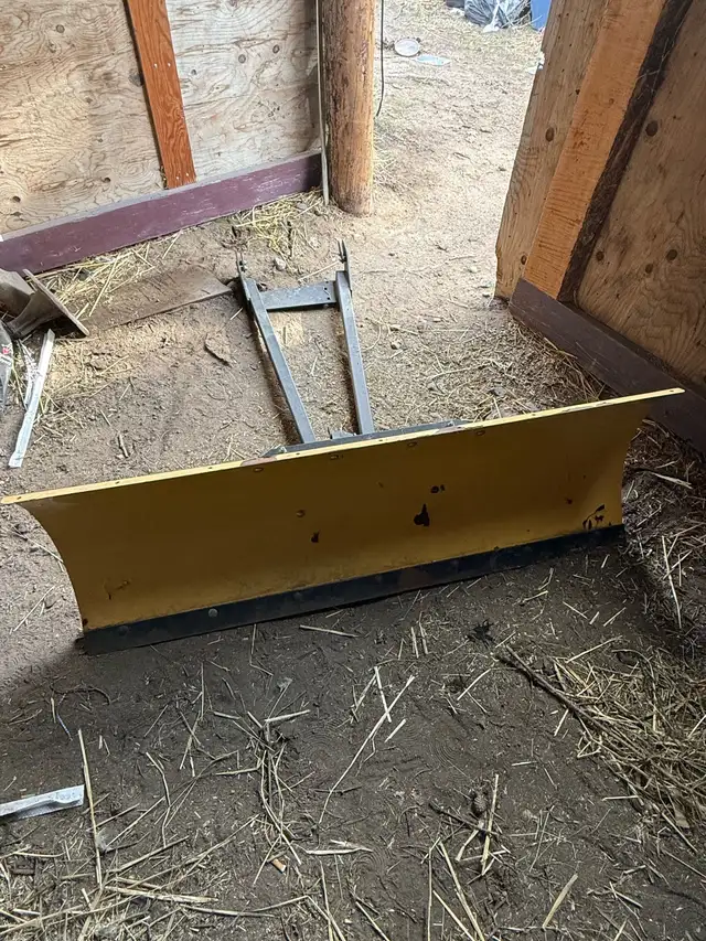 ATV snowplow  in ATV Parts, Trailers & Accessories in Whitehorse - Image 3