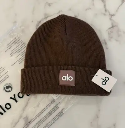 Alo Yoga winter hat brown, View more