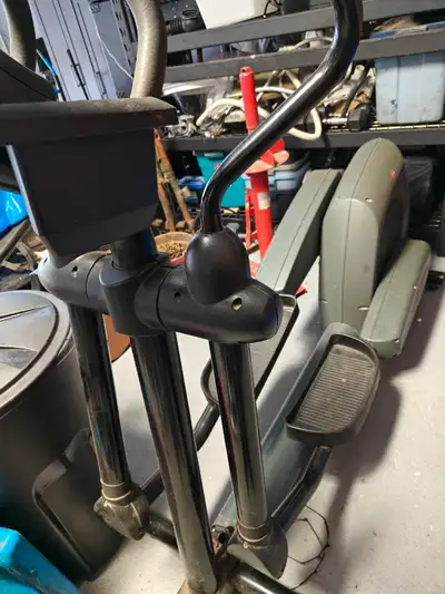 Life Fitness Club model 9500 HR Elliptical machine , View more