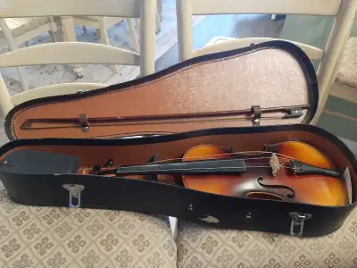 I inherited my grandfather's violin! Thing is I don't play violin and I am hoping someone else will...