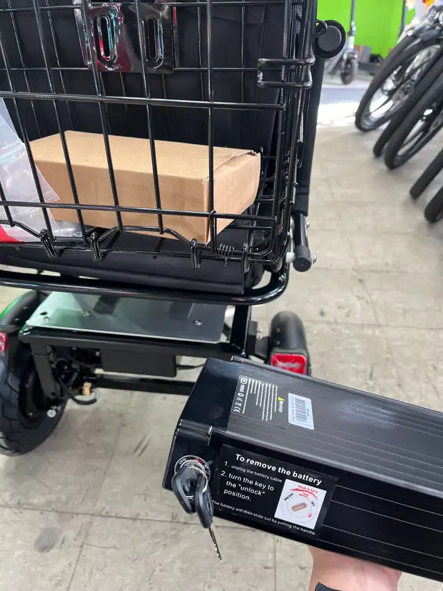 Newest Arrival | EMMO Fold Rider Scooter | Removable Li Battery in eBike in Mississauga / Peel Region - Image 7