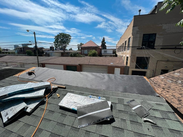 We do all type roofing.flat roof .metal and shingles  in Roofing in St. Catharines - Image 2