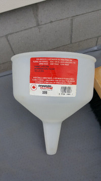 Large funnel with screen filter - new