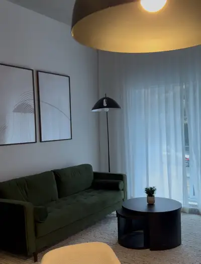 2 bedroom apt Ndg with great amenities in the building