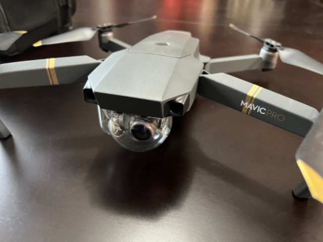 DJI Mavic Pro with Fly More Bundle in Cameras & Camcorders in Ottawa - Image 2