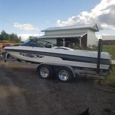 new motor, new mooring and swim grid cover, Top model, few hrs on boat. stored inside always. spare...