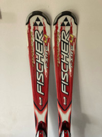 Ski Fischer + bâtons 