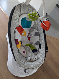 4MOM Newborn Rocker 