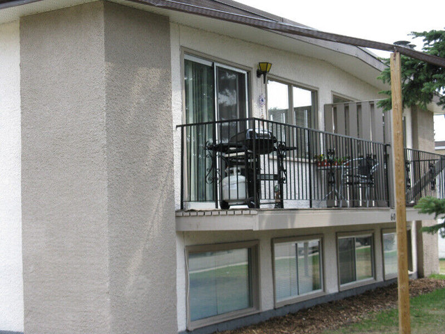 July 1:  Large and Bright 3 Bedroom  Upper Unit in Long Term Rentals in Red Deer - Image 2