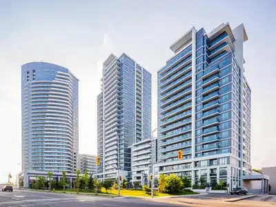 Located at 7171 Yonge Street, (at Steels Ave) this bright and spacious furnished room features a lar...