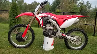 All stock OEM parts One owner with ownership Never raced or dropped Approx. 40 running hours Honda l...