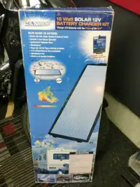 Sunforce 15 Watt Solar 12V Battery Charger Kit