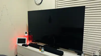 Moving Sale I SAMSUNG 4K QLED 65-inch 120 Refresh Rate, View more