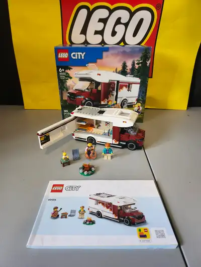 Complete set with all pieces, mini figs, books and box. Comes dismantled. Contact for more details.
