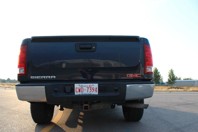 2013 sierra low km in Cars & Trucks in Lethbridge - Image 3