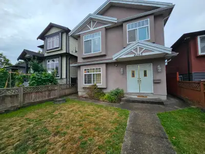 Vancouver 3 Bedrooms House Up for rent! Double Garage Included! UP, 42XX Skeena Street, Vancouver. T...