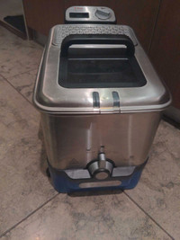 T-fal EZ-clean deep fryer with oil filtration