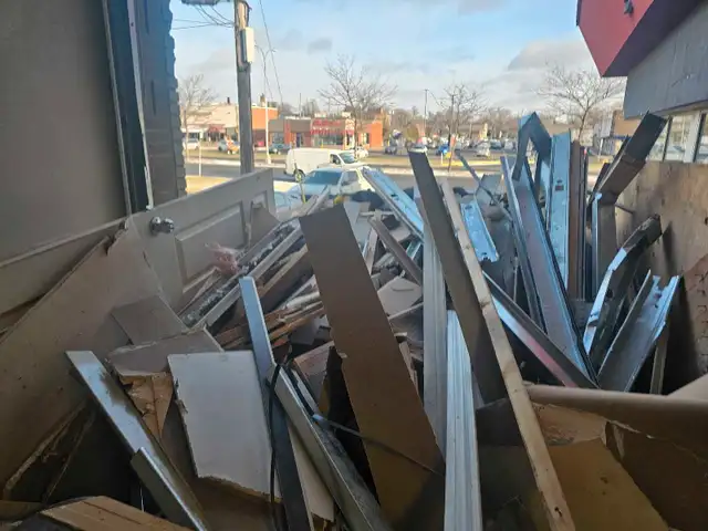 99$ Debris Waste Junk Waste Demolition62863723960321122