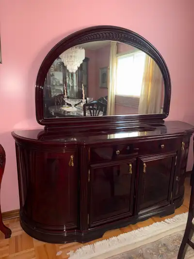 Elegant Mahogany Buffet & Hutch with Mirror, View more