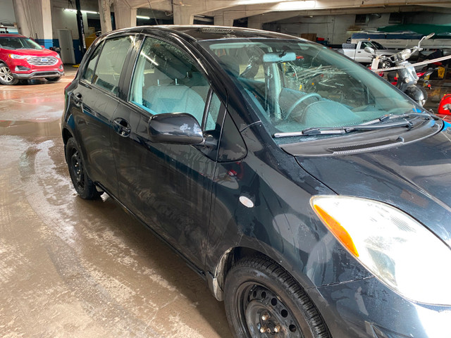 TOYOTA YARIS dans Autos et camions  à Ville de Montréal - Image 3