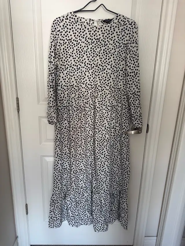 Elegant Polka Dot Maxi Dress – Size L in Women's - Dresses & Skirts in Kitchener / Waterloo - Image 5