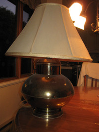 Lampe style contemporain fini brass