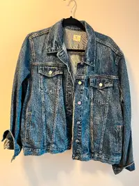BRAND NEW WITH TAGS • Gap Icon Denim Jacket in Saddle Blue