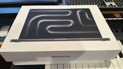 MacBook Pro 16-inch Apple M3 Max Chip with 16‑Core CPU and 40‑Core GPU - Space Black 128GB and 4TB S...