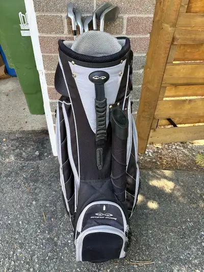 5 TEC Right-handed Irons with Golf Bag, View more